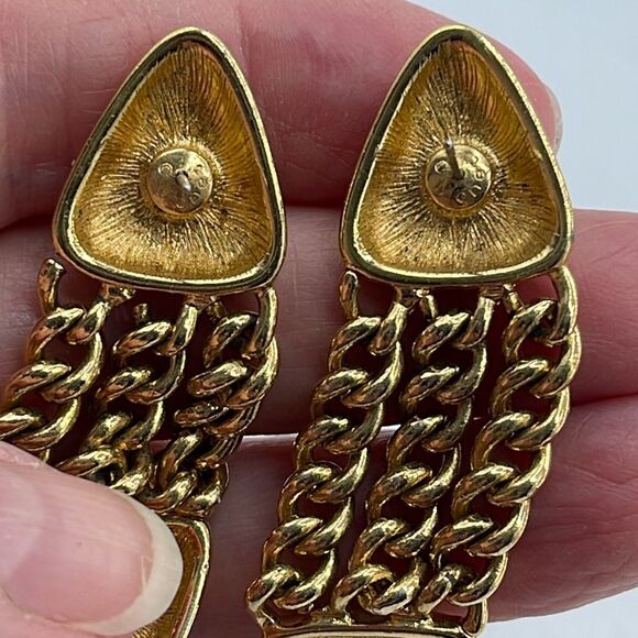 Vintage Monet 3 chain link earrings. - Picture 3 of 6